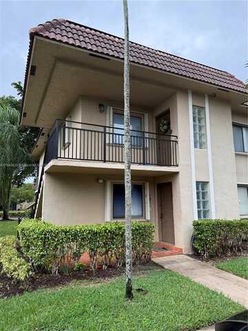 334 Lakeview Dr, Weston, FL 33326