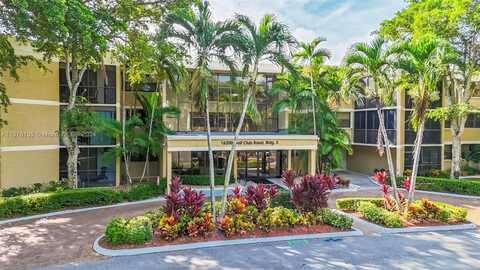 16200 Golf Club Rd, Weston, FL 33326