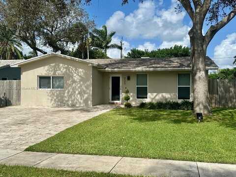 227 SE 7th St, Dania Beach, FL 33004