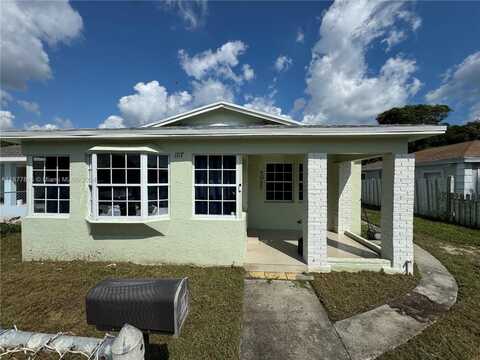 1117 8th St, West Palm Beach, FL 33401