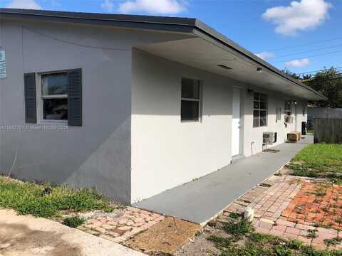 2201 NW 5th St, Pompano Beach, FL 33069