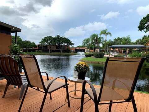 9725 N New River Canal Rd, Plantation, FL 33324