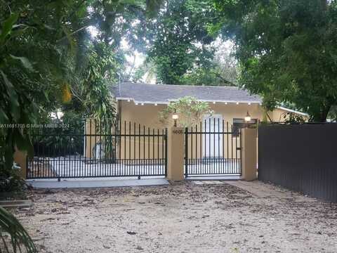 6605 SW 62nd Ter, South Miami, FL 33143