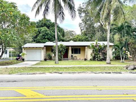 645 NE 159th St, Miami, FL 33162