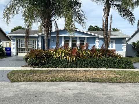 8231 SW 9th Ct, North Lauderdale, FL 33068