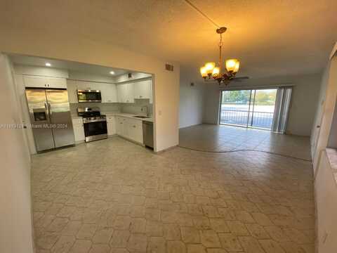 8900 W Sample Rd, Coral Springs, FL 33065