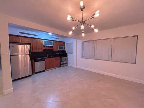 2880 Pine Tree Dr, Miami Beach, FL 33140