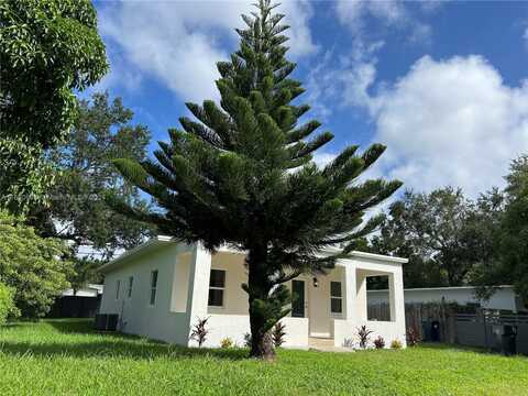 5931 SW 62nd Ter, South Miami, FL 33143