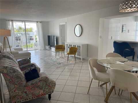 7705 Abbott Ave, Miami Beach, FL 33141