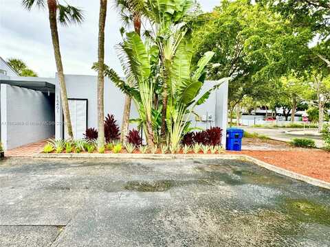 16401 Bridge End Rd, Miami Lakes, FL 33014