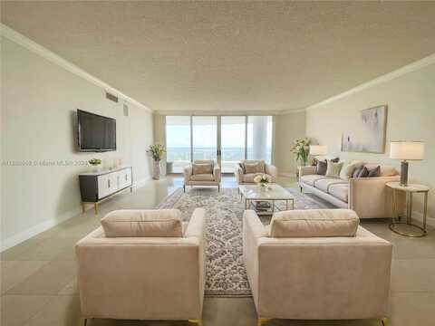 21050 Point Pl, Aventura, FL 33180