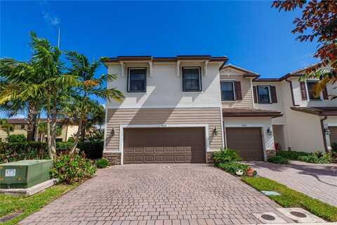 4638 Santa Cruz Way, Davie, FL 33314