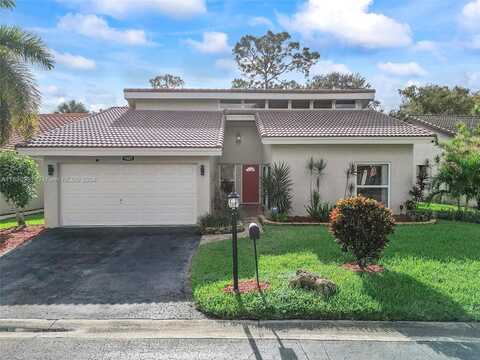 1621 Riverwood Ln, Coral Springs, FL 33071