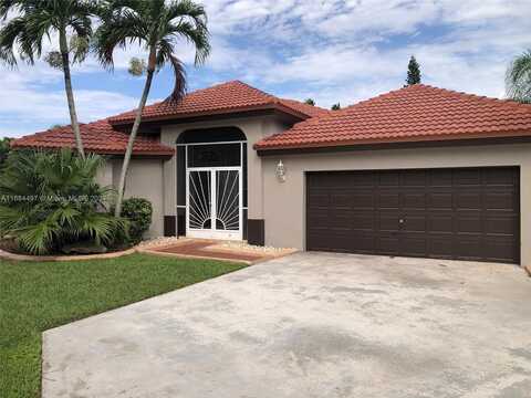 2710 Augusta Dr, Homestead, FL 33035