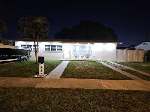 642 W 64th Dr, Hialeah, FL 33012