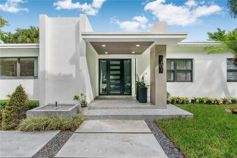 6101 SW 44th Ter, Miami, FL 33155