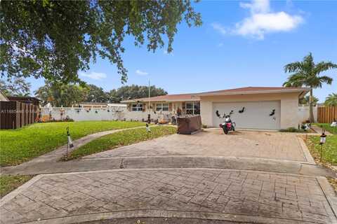 8440 NW 18th St, Pembroke Pines, FL 33024