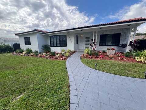 140 Pocatella St, Miami Springs, FL 33166