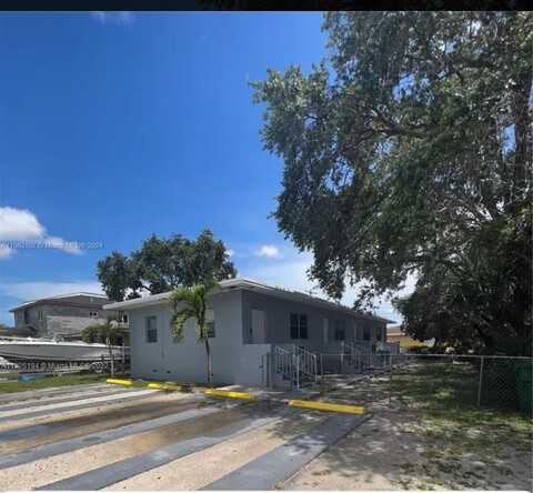 2560 NW 139th St, Opa Locka, FL 33054