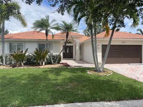 16919 Crestview Ln, Weston, FL 33326