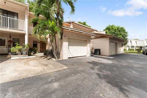 8597 NW 35th Ct, Coral Springs, FL 33065