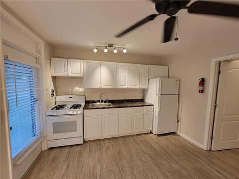 441 Collins Ave, Miami Beach, FL 33139