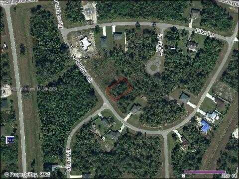 5024 S Peachtree Cir, Labelle, FL 33935