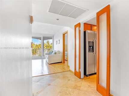 5401 Collins Ave, Miami Beach, FL 33140