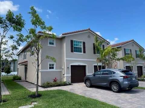 6782 Broadwater Ln, Lake Worth, FL 33467