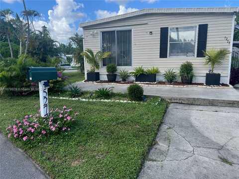 5277 SW 32 STREET, Davie, FL 33314