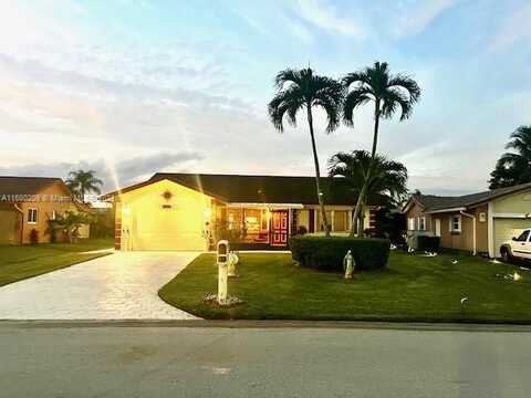 10407 NW 70th St, Tamarac, FL 33321