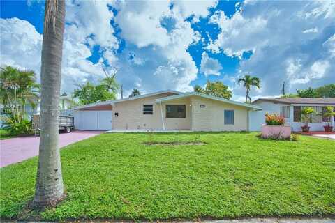 2607 Island Dr, Miramar, FL 33023