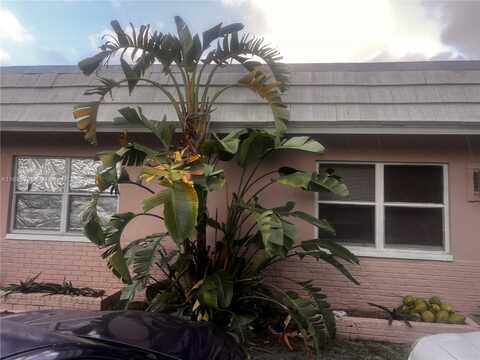 516 SW 2nd Ct, Pompano Beach, FL 33060