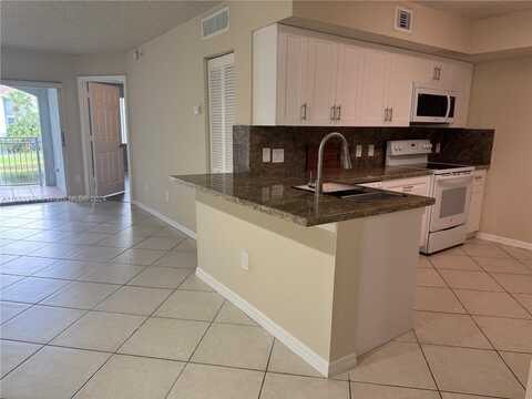 9615 NW 1st Ct, Pembroke Pines, FL 33024