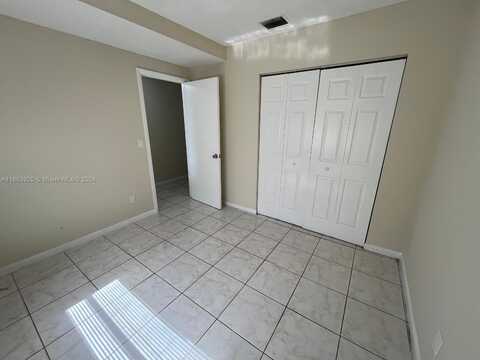 6939 SW 40th St, Miramar, FL 33023