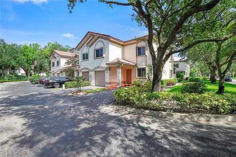 937 NW 104th Way, Coral Springs, FL 33071