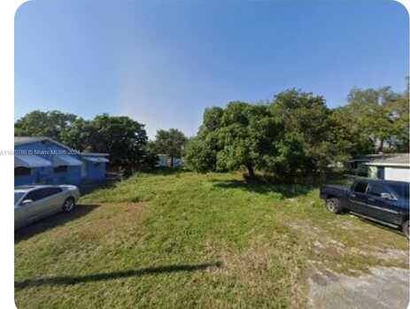 8048 NW 14th Ct, Miami, FL 33147