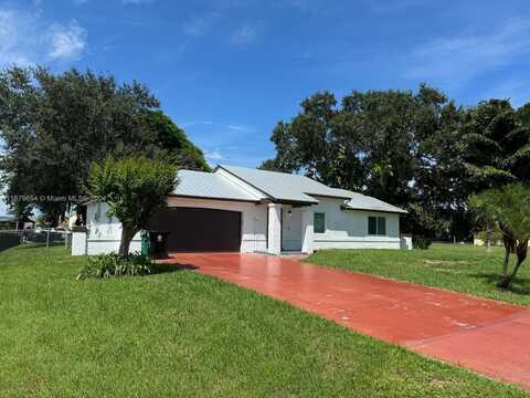 1663 SW Ruiz Ter, Port Saint Lucie, FL 34953