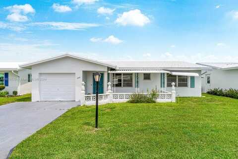 2397 SW 11th Ave, Boynton Beach, FL 33426