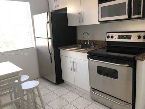 1241 14th St, Miami Beach, FL 33139