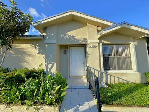 6690 SW 152nd Ct, Miami, FL 33193