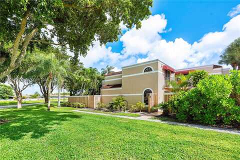 3900 Village Dr, Delray Beach, FL 33445