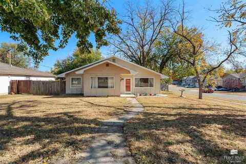 638 W Pine Street, Junction City, KS 66441