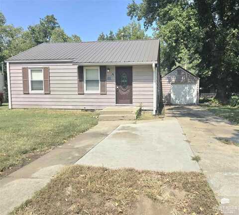 320 W 17th Street, Junction City, KS 66441