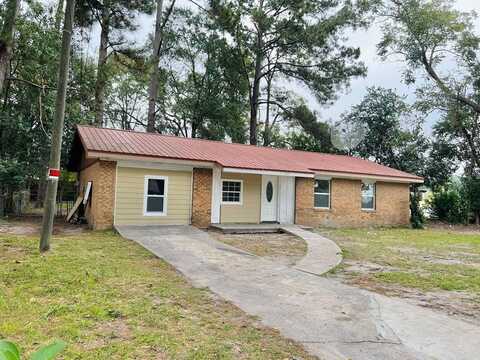 1909 GARDEN VILLA DR, Moultrie, GA 31768