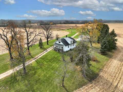 450 224th Ave, Kansasville, WI 53139