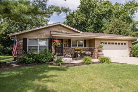 W147n4847 Dolphin Dr, Menomonee Falls, WI 53051