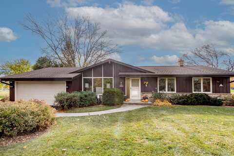 N68w25943 Brighton Dr, Lisbon, WI 53089