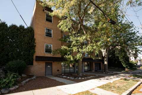 2121 N Cambridge Ave, Milwaukee, WI 53202