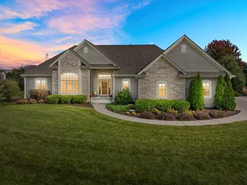 W358n6724 W Stonewood Dr, Oconomowoc, WI 53066